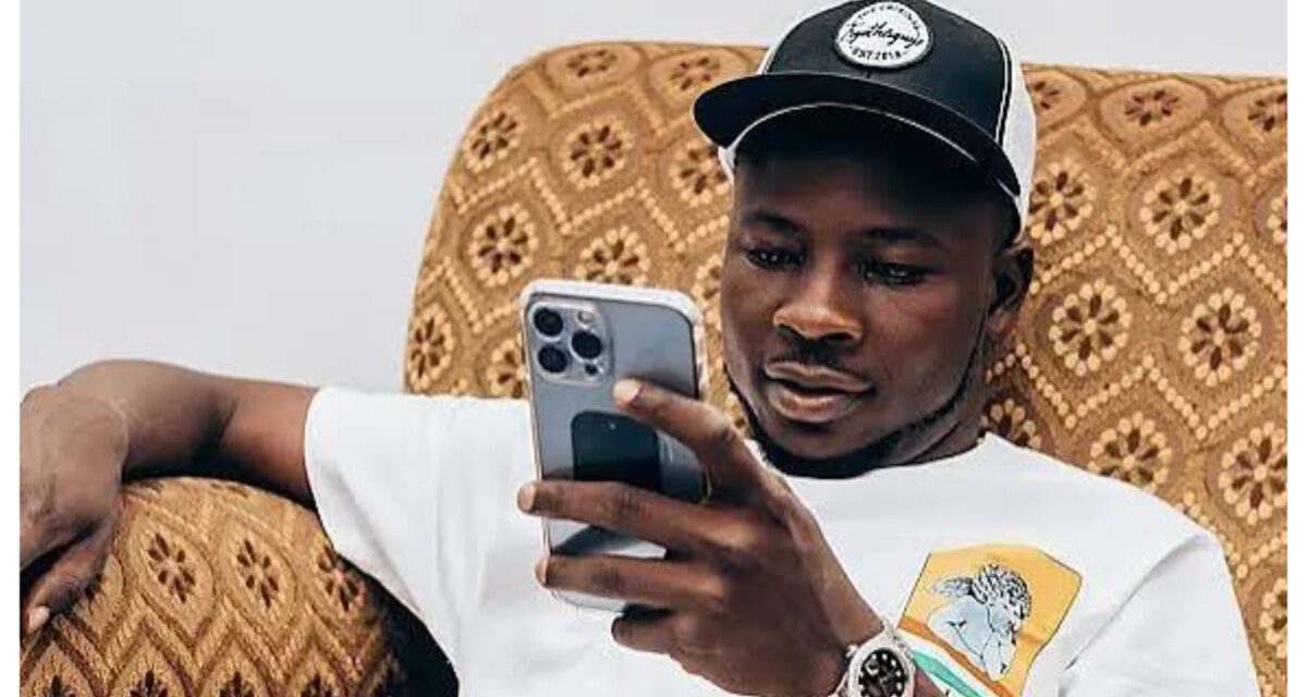 Davido’s aide offers cash reward for missing phone at Zlatan’s wedding